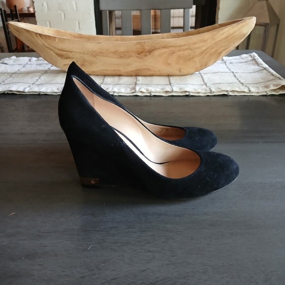 Tory Burch Wedges Like New Size 10 - Picture 1 of 5